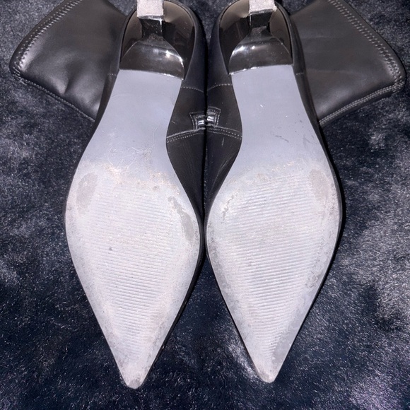 Elegant Black Women's Boots - Picture 4 of 4